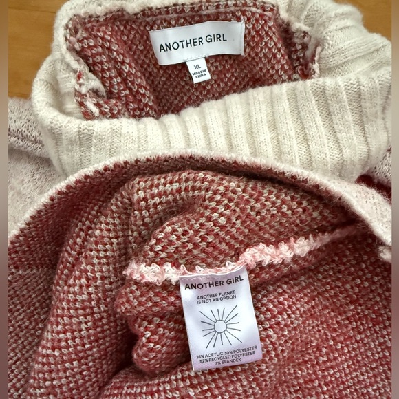 Another Girl Abstract Sweater - Picture 3 of 4